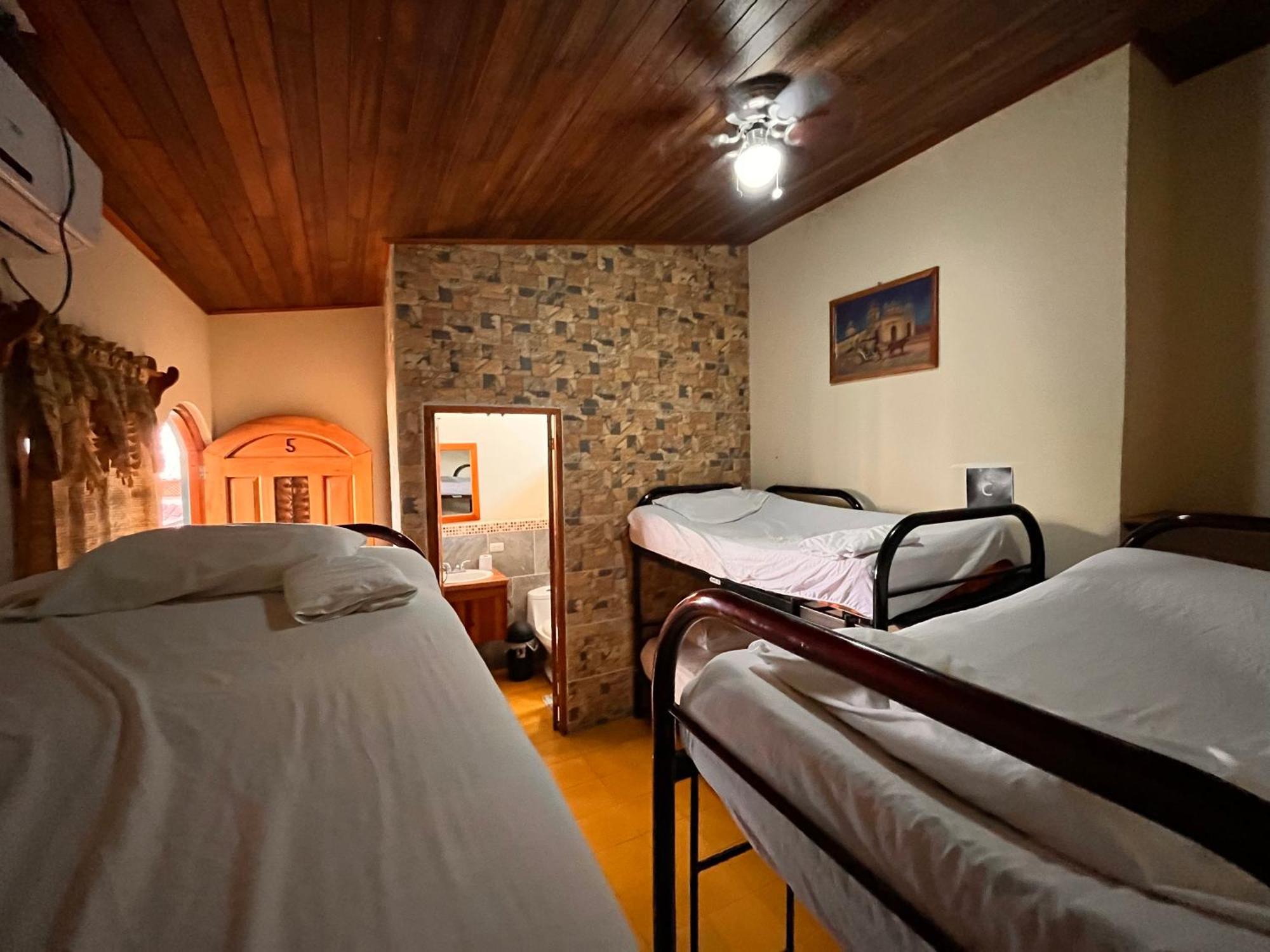 Hotel Mirna & Oct Granada Extérieur photo