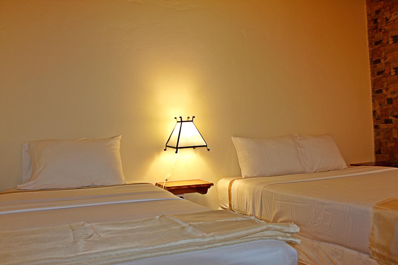 Hotel Mirna & Oct Granada Extérieur photo